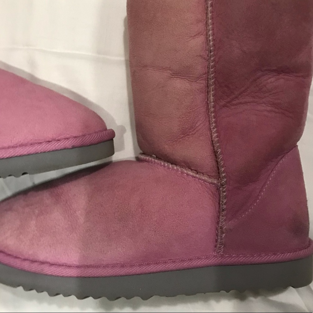 PINK UGG’s 🎉 RARE✨ - Picture 9 of 13